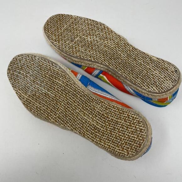 TOMS Multicolor Flats SZ 6 - Picture 9 of 9